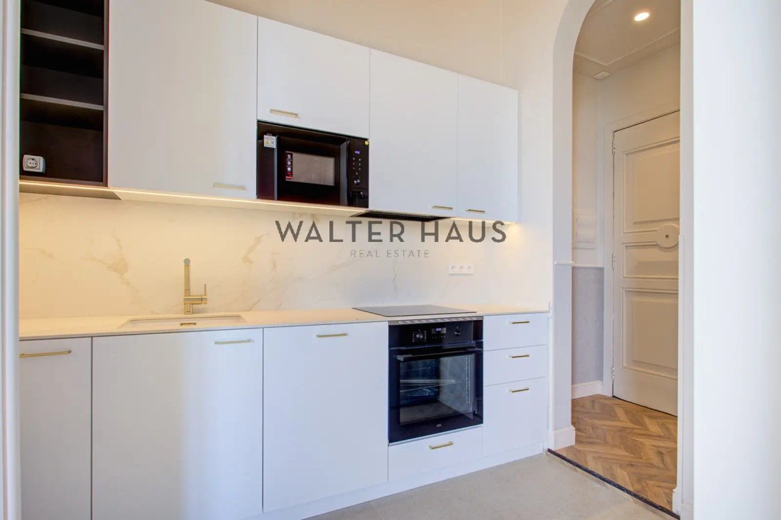 Apartment in Eixample, Barcelona, Spain 5 - 17260760