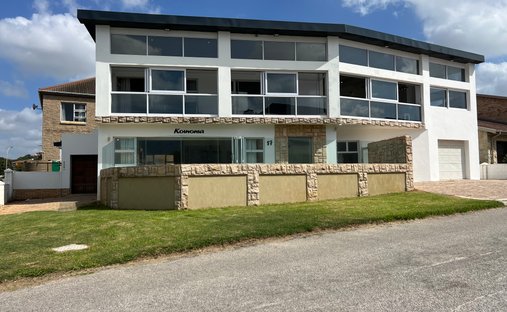 House in Jeffreys Bay, Eastern Cape, South Africa 1