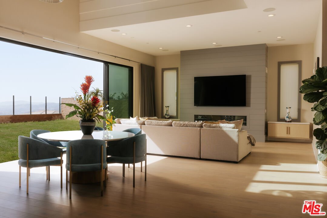 House in Los Angeles, California, United States 5 - 17263896
