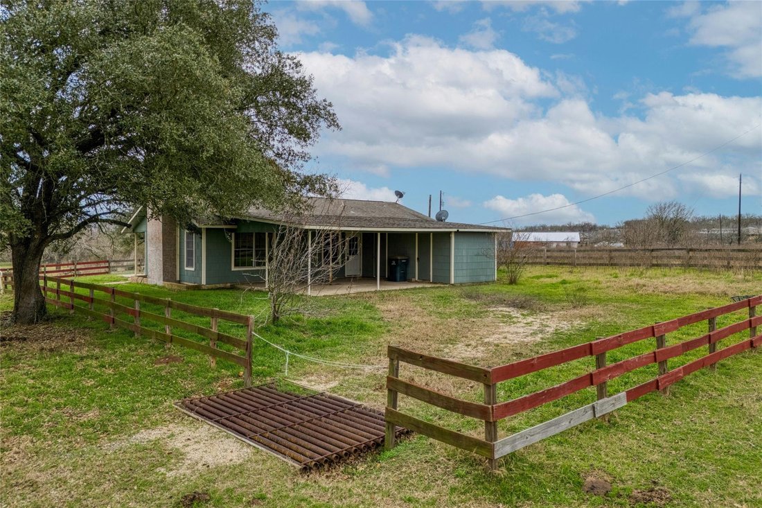 House in Luling, Texas, United States 5 - 17262814