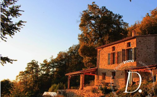 Country House in Saint-Laurent-de-Cerdans, Occitania, France 1