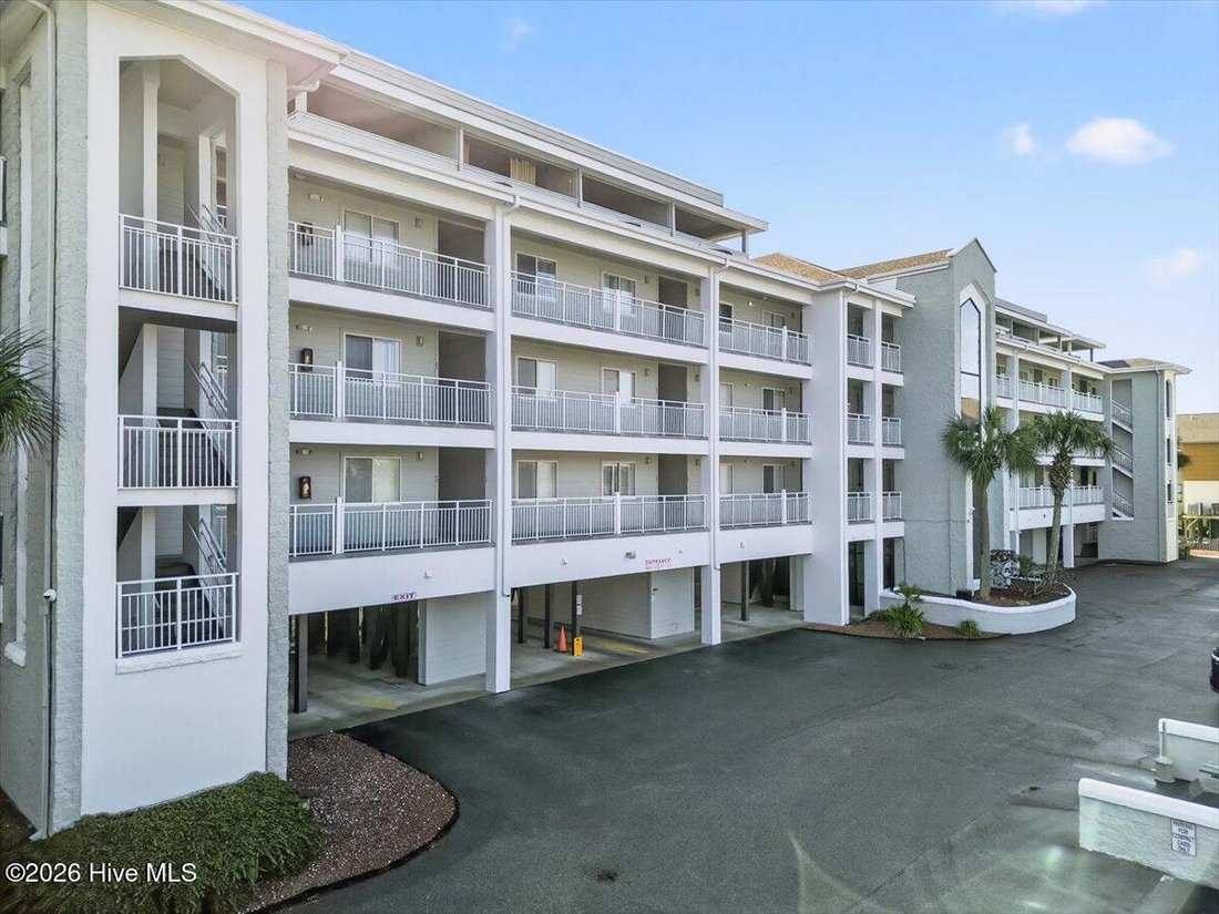 Condo in Ocean Isle Beach, North Carolina, United States 2 - 17263758