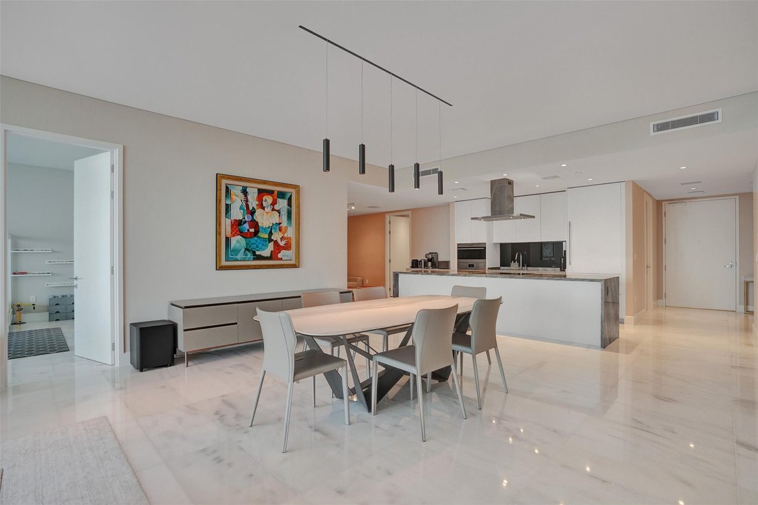 Condo in Miami, Florida, United States 5 - 16807324