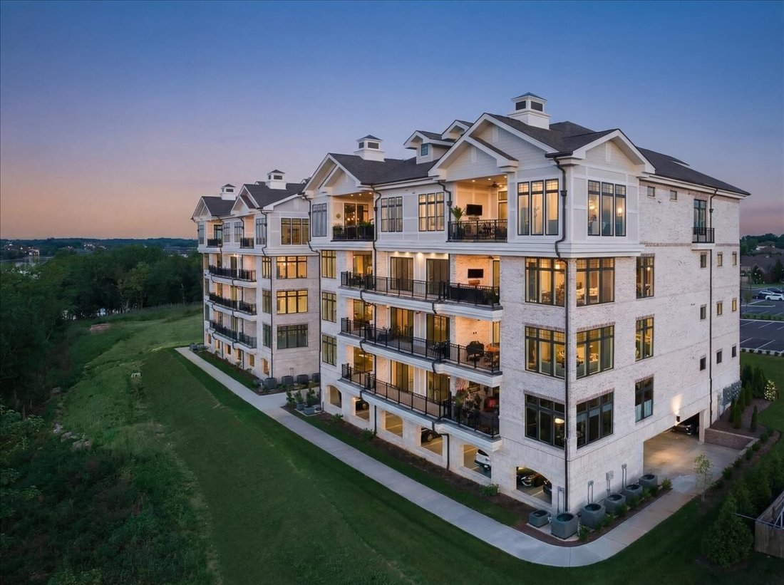 Condo in Gallatin, Tennessee, United States 2 - 17265366