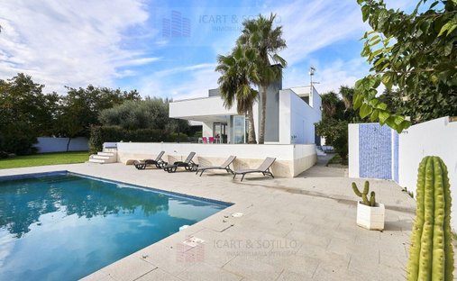 Villa in Vinaros, Valencian Community, Spain 1