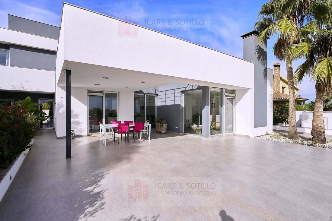 Villa in Vinaros, Valencian Community, Spain 1 - 15726640
