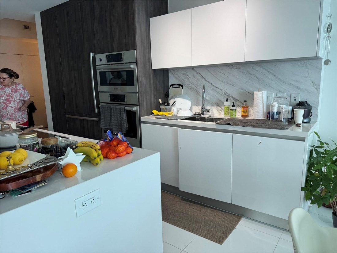 Condo in Miami, Florida, United States 5 - 17176669