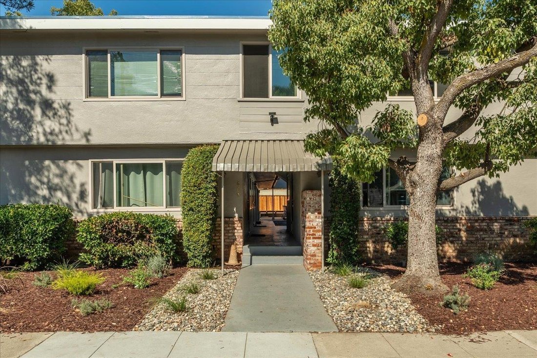 Menlo Park, California, United States 3 - 17265475