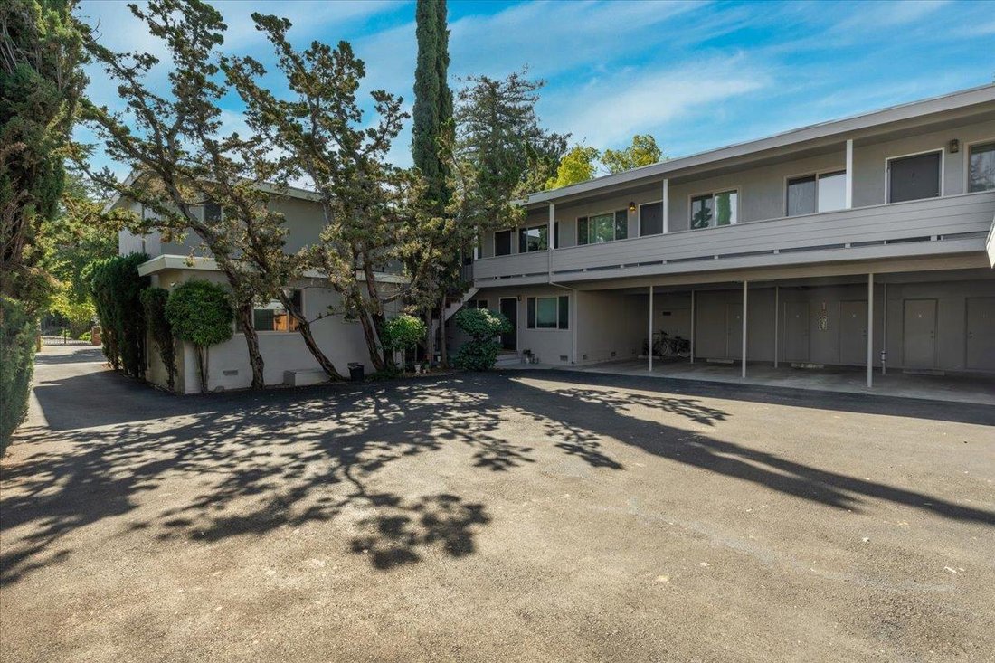 Menlo Park, California, United States 5 - 17265475