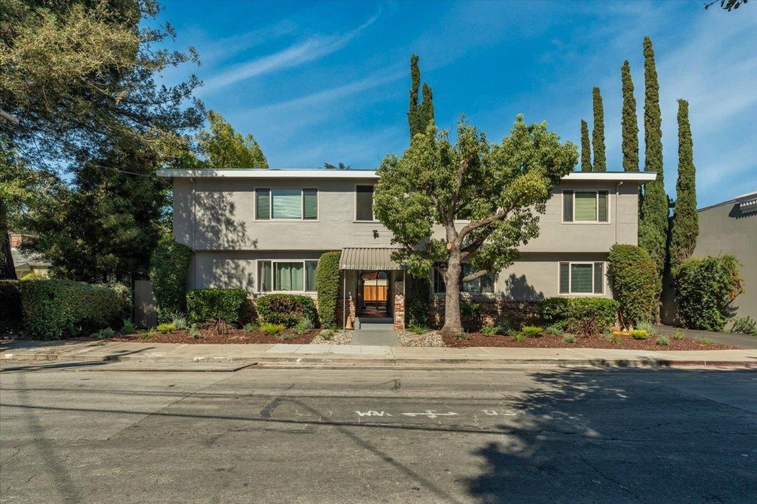 Menlo Park, California, United States 1 - 17265475