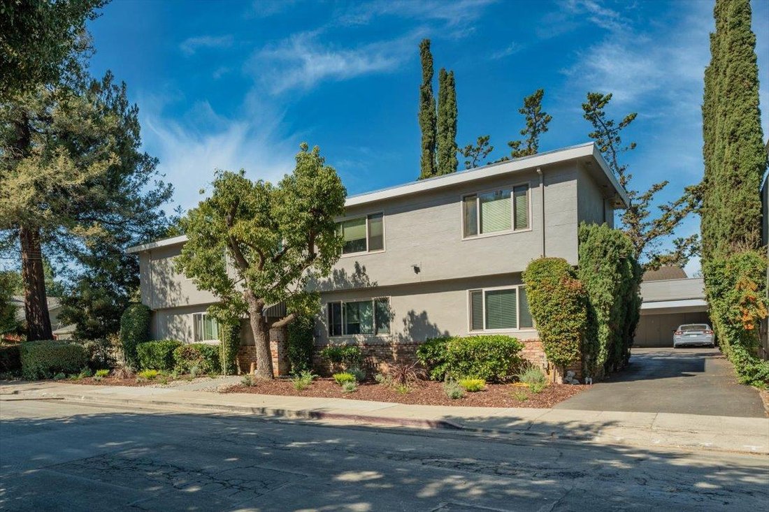 Menlo Park, California, United States 2 - 17265475