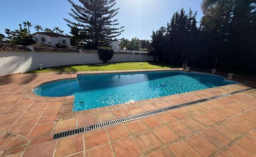 Villa in Nueva Andalucía, Marbella, Spanien 1