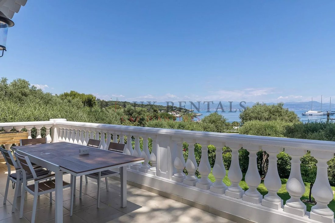Villa in Antibes, Provence-Alpes-Côte d'Azur, France 4 - 17265934