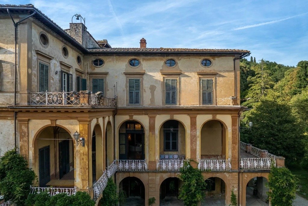 Estate in Borgo San Lorenzo, Tuscany, Italy 2 - 17266653