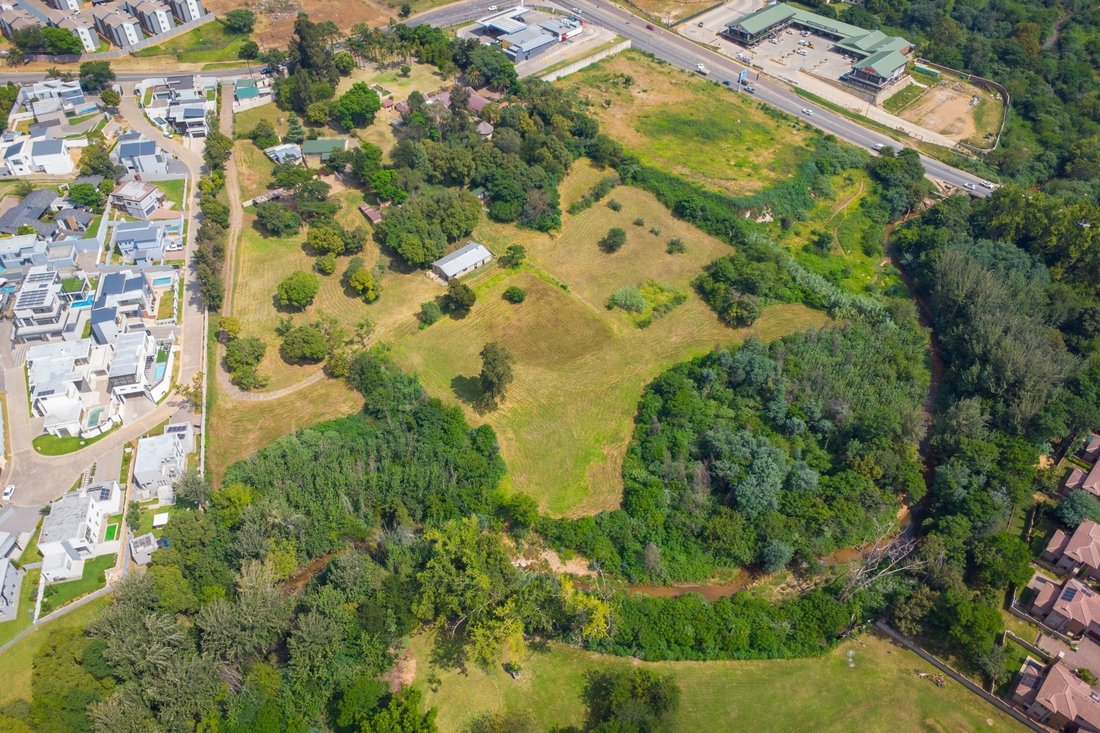Estate in Featherbrooke Estate, Gauteng, South Africa 4 - 17266321