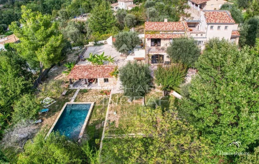 Villa in Châteauneuf-Grasse, Provence-Alpes-Côte d'Azur, France 1 - 17267190