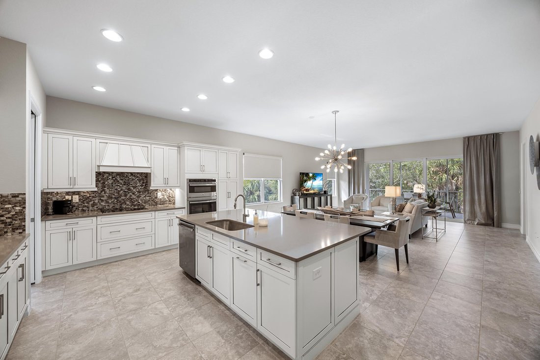 Condo in Naples, Florida, United States 3 - 17266875