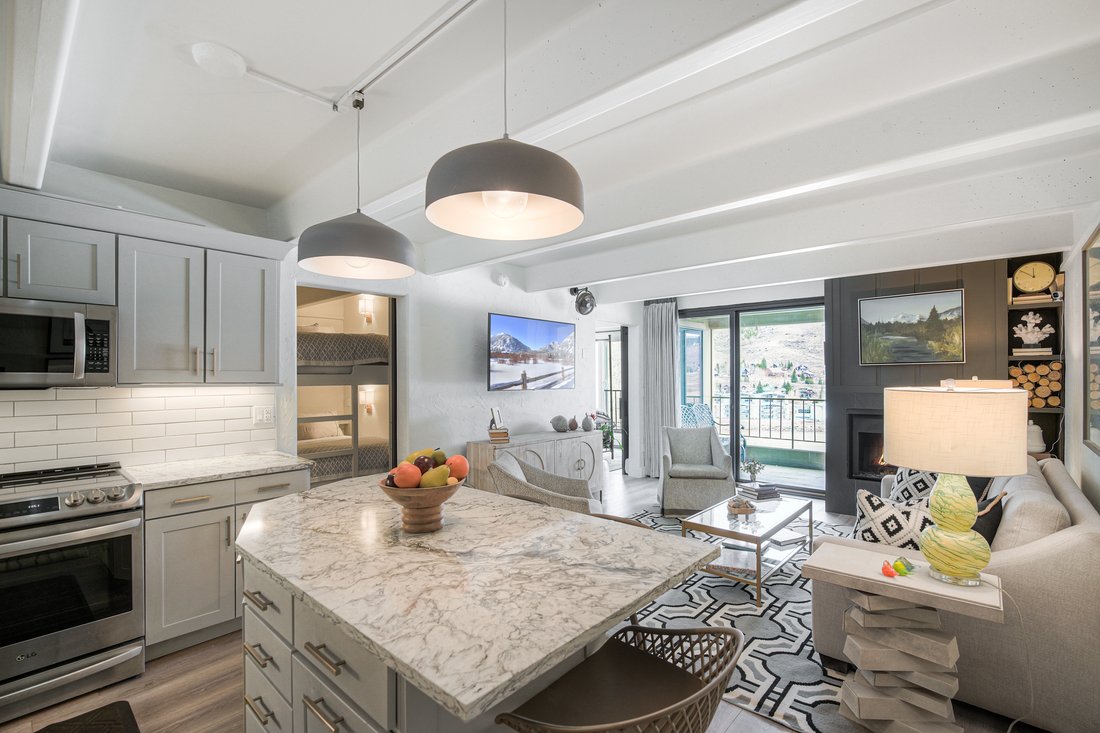 Condo in Dillon, Colorado, United States 1 - 17266831