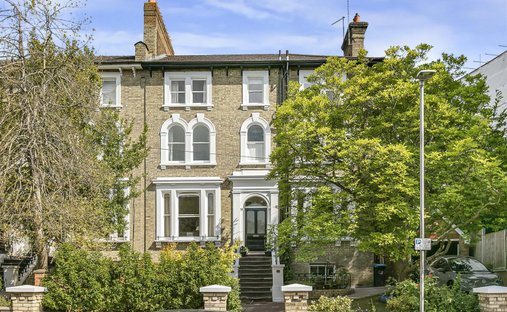 Apartment in Coombe, Royal Borough of Kingston upon Thames, England 1