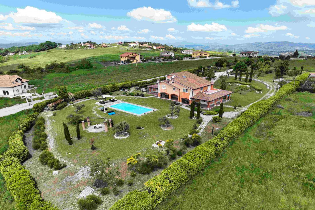 Villa in Oratino, Molise, Italy 4 - 17272906