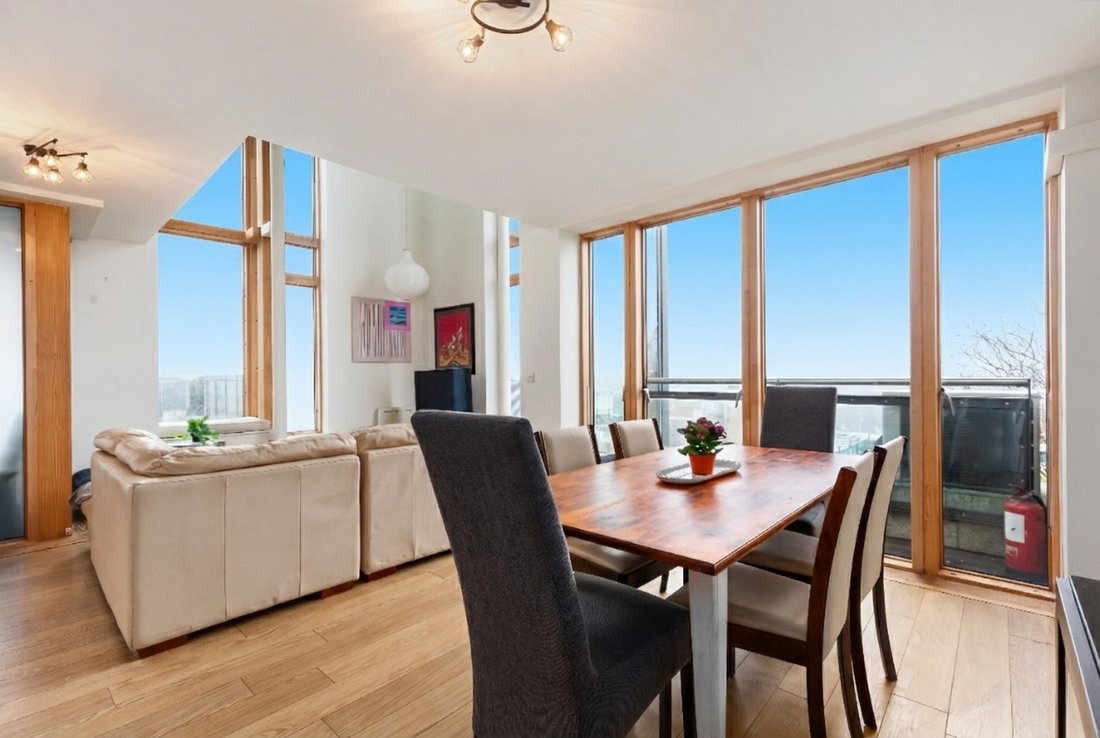 Apartment in Dublin, County Dublin, Ireland 1 - 17267849