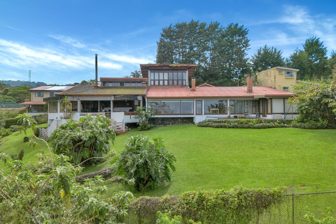 House in San Rafael District, Oreamuno, Cartago Province, Costa Rica 1 - 16505257