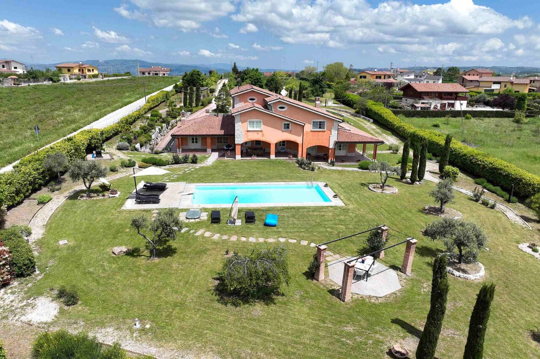 Villa in Oratino, Molise, Italy 2 - 17272906