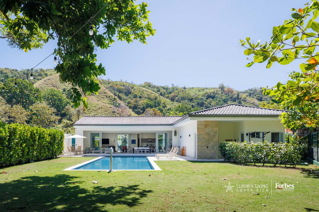 Condo in Playa Herradura, Puntarenas Province, Costa Rica 1 - 17269031