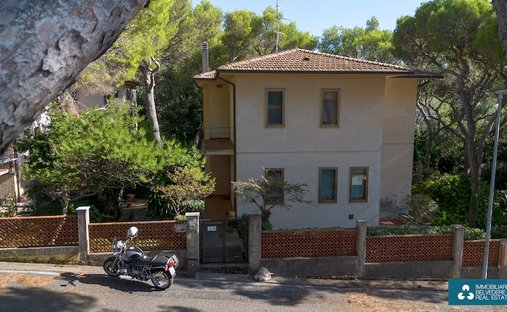 House in Castiglioncello, Rosignano Marittimo, Tuscany 1