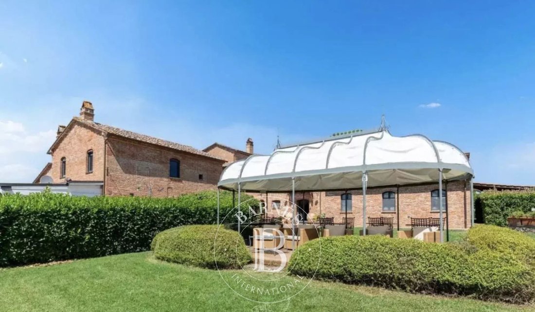 Villa in Castiglione del Lago, Umbria, Italy 5 - 17268343