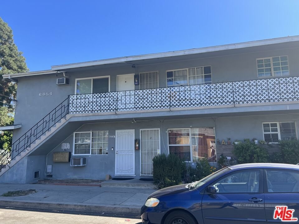 Los Angeles, California, United States 3 - 17269558