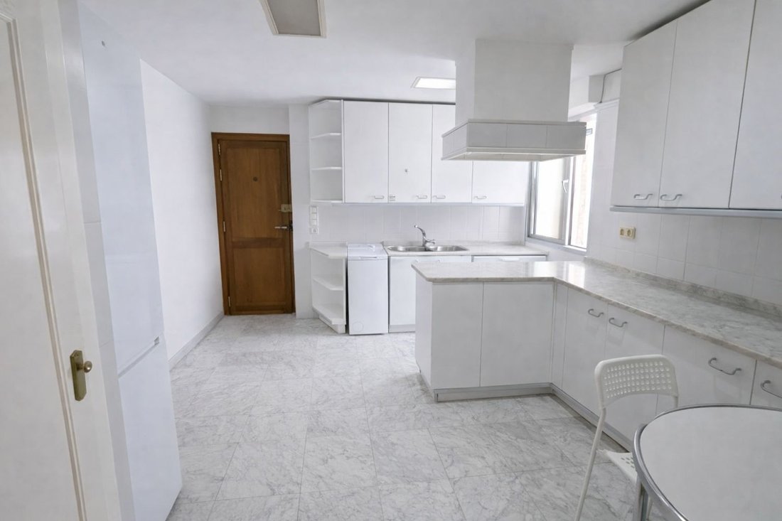Apartment in Los Remedios, Seville, Spain 5 - 17280025