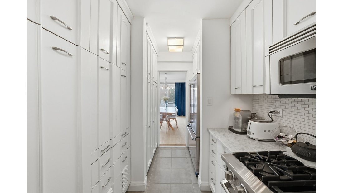 Co Op in New York, New York, United States 4 - 17276112