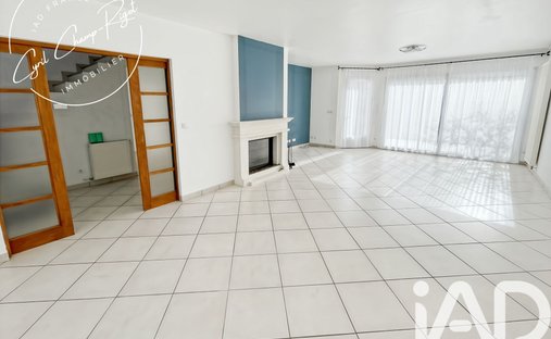 House in Bois Saint Denis, Tremblay-en-France, France 1