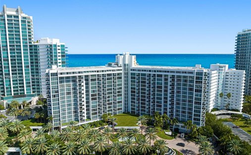 Condo in Bal Harbour, Florida, United States 1