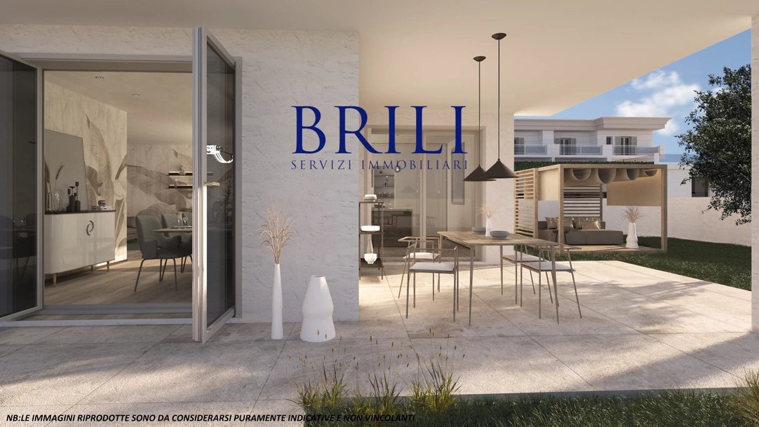 Villa in Aldo Moro Avenue, Olbia, Italy 1 - 17271339