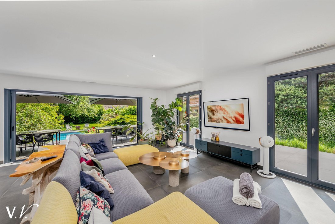 Villa in Bourg, Eysines, France 2 - 17014900