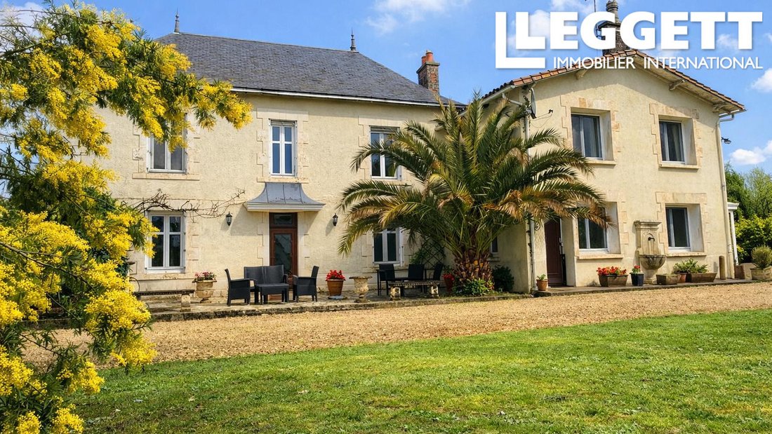 House in Civray, Nouvelle-Aquitaine, France 1 - 17271671