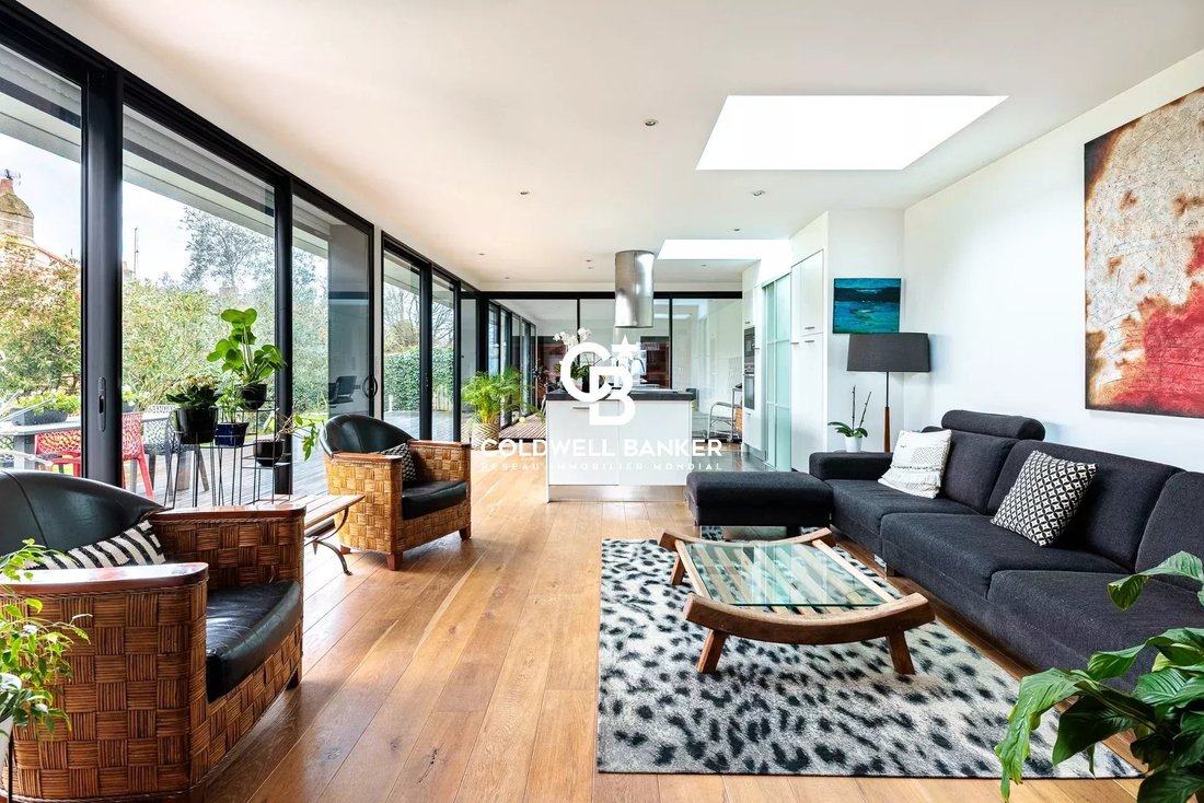 House in Saint-Sebastien-sur-Loire, Pays de la Loire, France 2 - 17268212