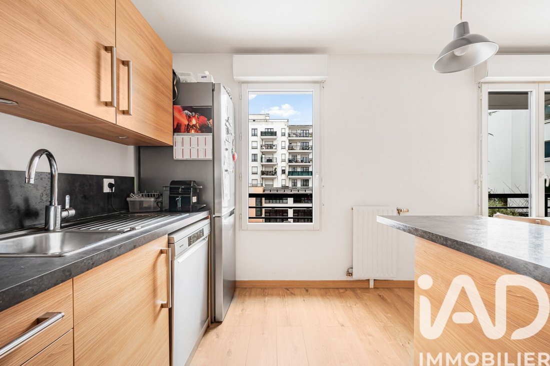 Apartment in Centre Ville, Suresnes, France 4 - 17278182