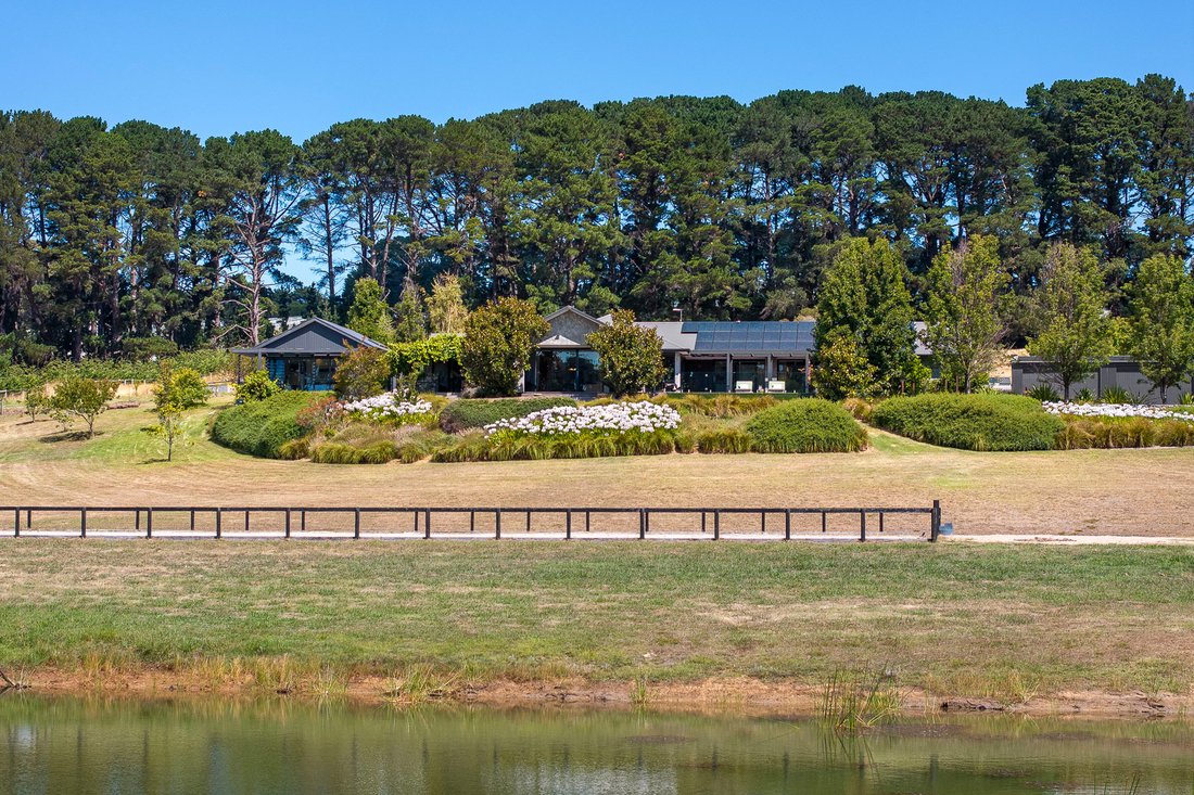 Red Hill South, Victoria, Australia 1 - 17280014