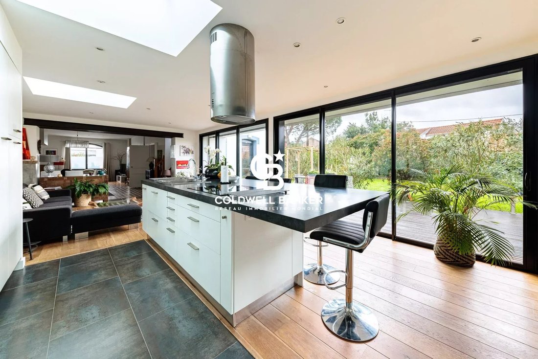 House in Saint-Sebastien-sur-Loire, Pays de la Loire, France 3 - 17268212