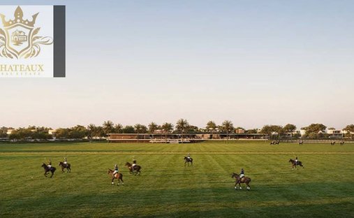 Villa in Dubai, United Arab Emirates 1