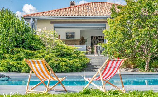 Villa in Bourg, Eysines, France 1