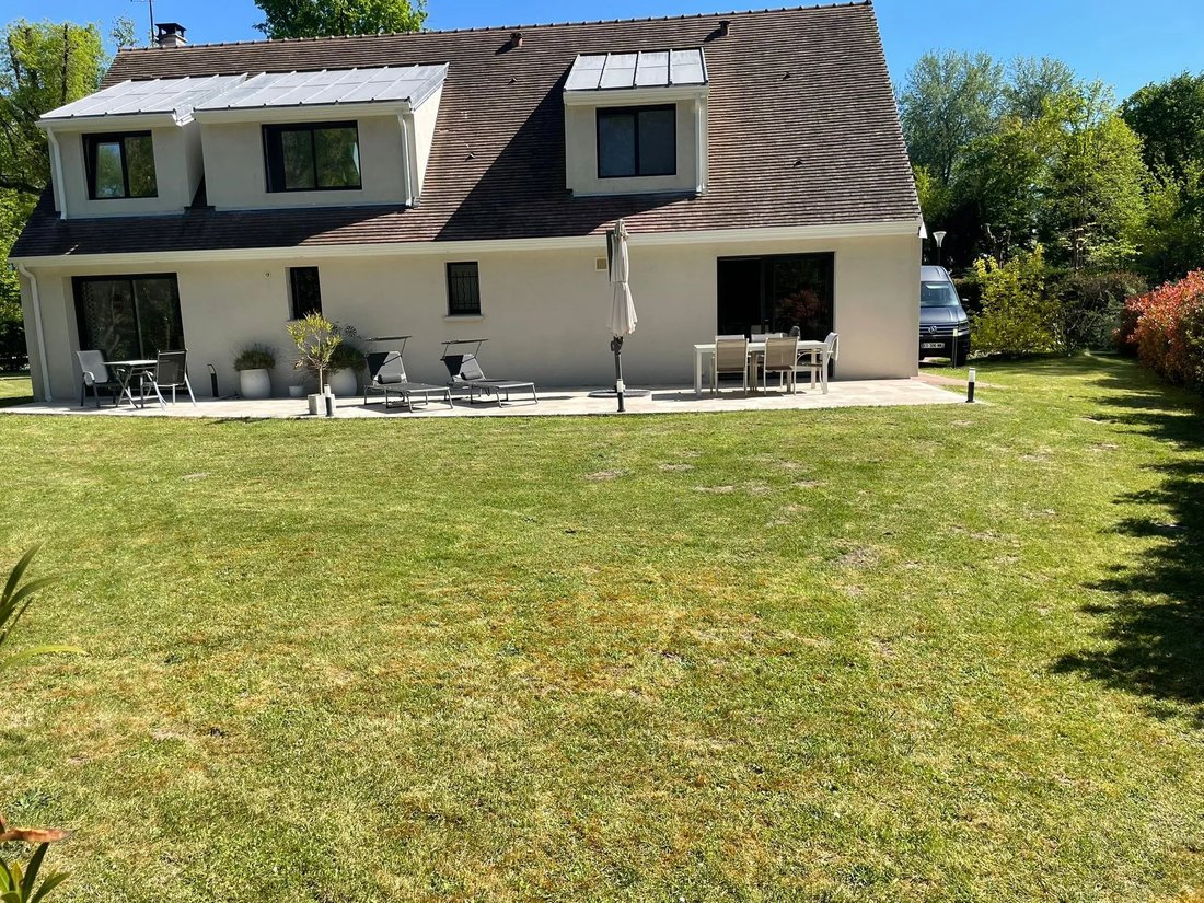 Estate in Noisy-sur-Ecole, Ile-de-France, France 3 - 17268419