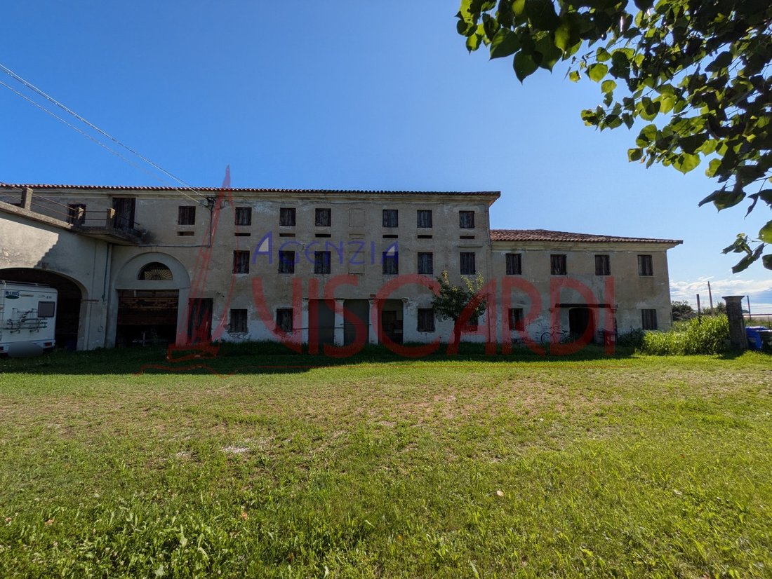 Villa in Caorle, Veneto, Italy 3 - 17271812