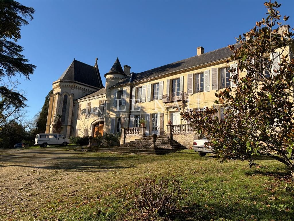 Castle in Faubourg Nord, Auch, France 3 - 17271643
