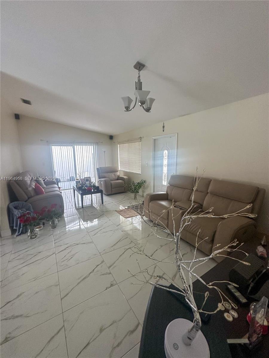 House in Miami, Florida, United States 4 - 17267343