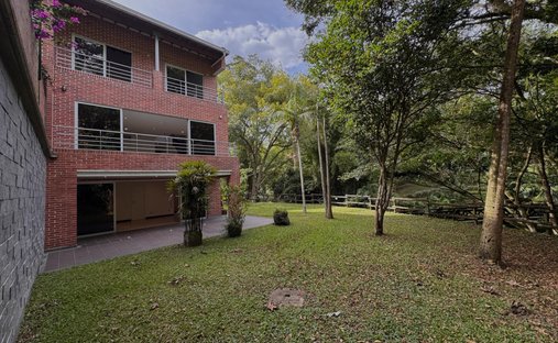 Casa en Envigado, Antioquia, Colombia 1