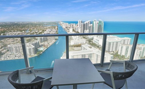 Condo in Hollywood, Florida, United States 1